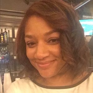 Meet your Posher, Leah