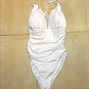 Gorgeous white swim suit / bathing suit