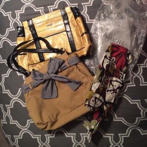 Large Miche bag and 2 shells.