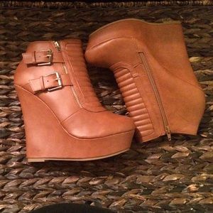 Ankle boots
