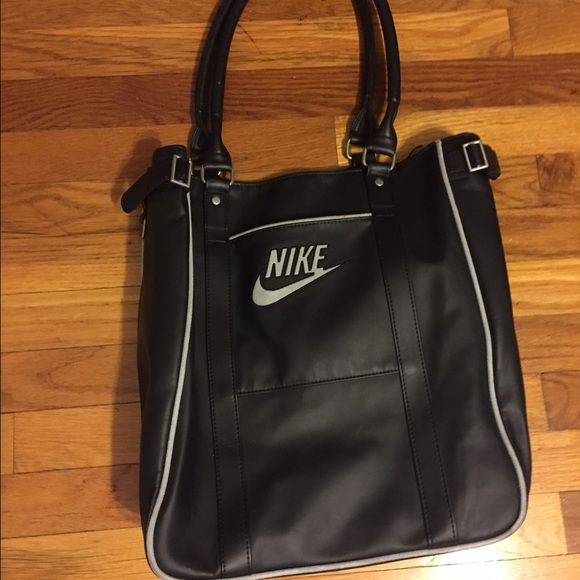 Black nike bag