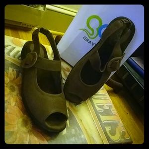 Gravity Defyer Sandals