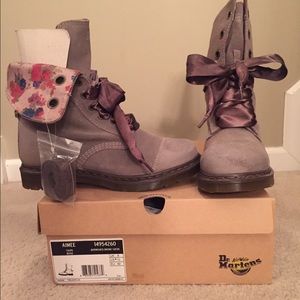 Dr. Martens Aimee Flora Fold-Over 9-Eye