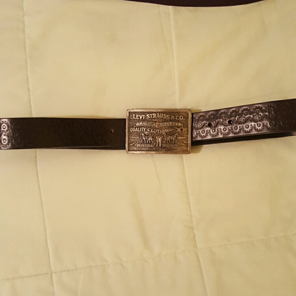 Levi Strauss buckle with L leather belt