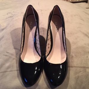 Aldo pumps great looking dress up or down