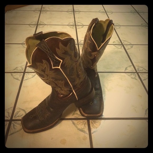 Ariat Square Toe Cowboy Boots