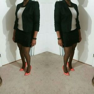 I'm selling this sexy black skirt suit