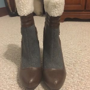 Brown/grey boots