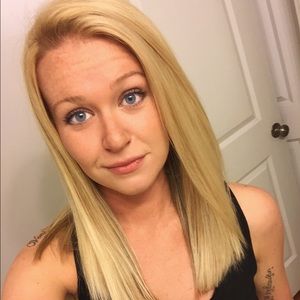 Meet your Posher, Stephanie