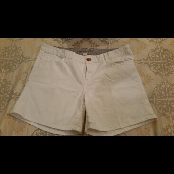 Banana Republic Short - Picture 2 of 3