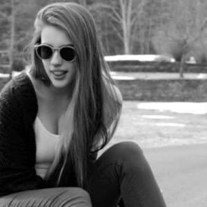 Meet your Posher, Kayla