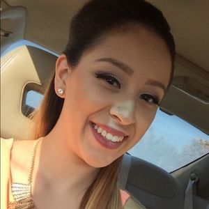 Meet your Posher, Celina