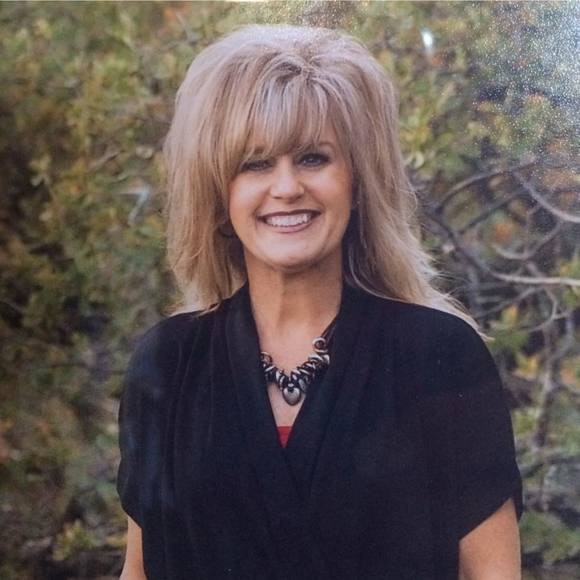 Meet your Posher, Dawna