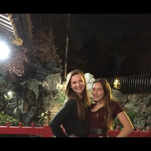 Meet your Posher, Caroline