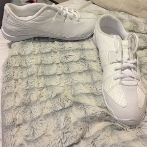 Brand New Nfinity cheer shoes
