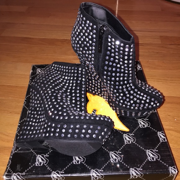 ALDO Shoes - Sliver Studded Wedges