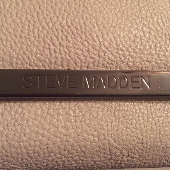 Steve Madden Clutch - Picture 2 of 2