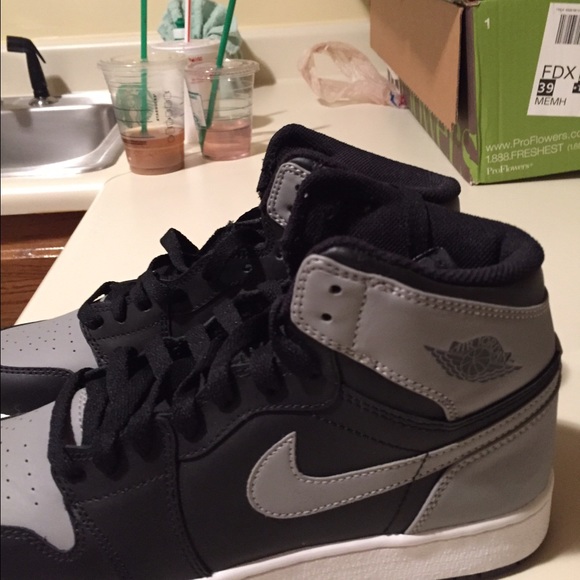 Shoes - Picture 2 of 3