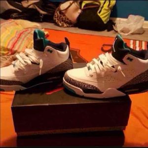 Jordan son of mars low