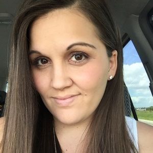 Meet your Posher, Alisha