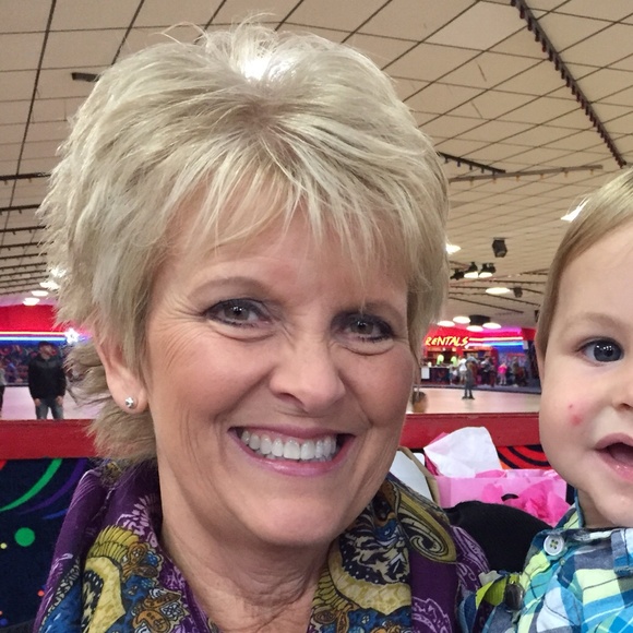 Meet your Posher, Shirley - Picture 1 of 1