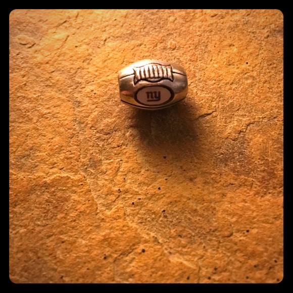 Charmed Memories NFL New York Giants charm ss