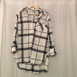 Plaid long sleeved shirt