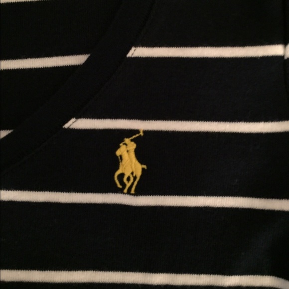 SOLD 🚫 Ralph Lauren v-neck - Picture 2 of 3