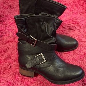 Brand new black boots