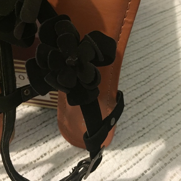 Sandals 👡👡👡 - Picture 2 of 4