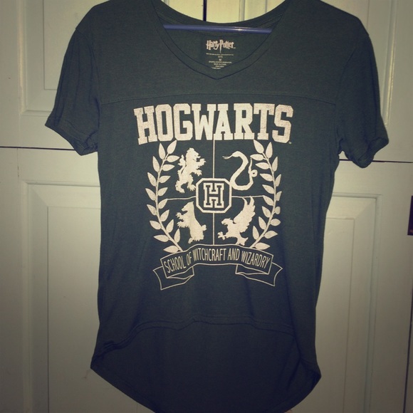 Hogwarts Hi-lo tshirt