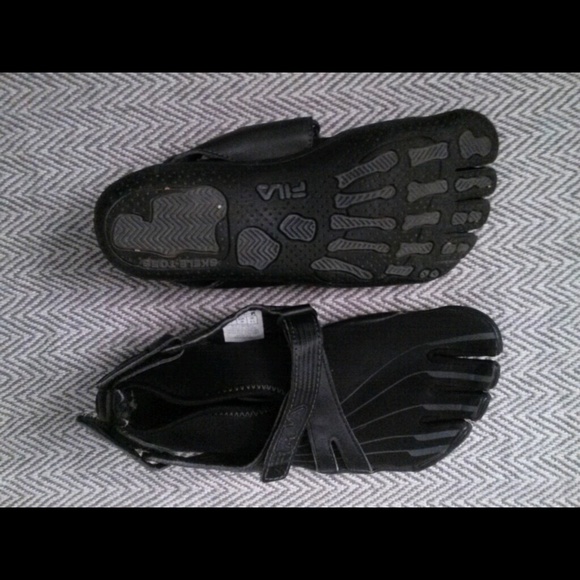 Fila sport shoes
