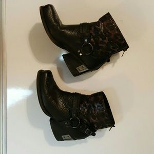 Vogue Real Leather Ankle Boots