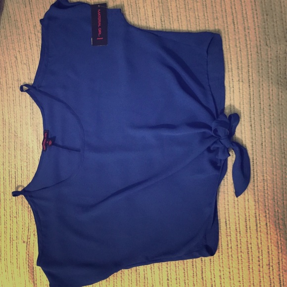 💙 blue top