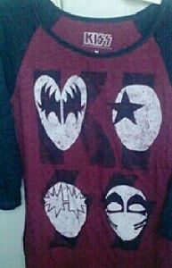 Kiss t-shirts