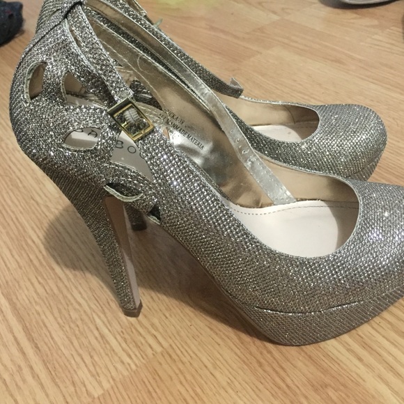 Silver/gold high heels