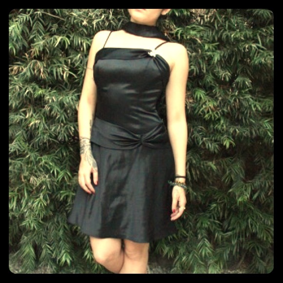 Little black dress with shawl
