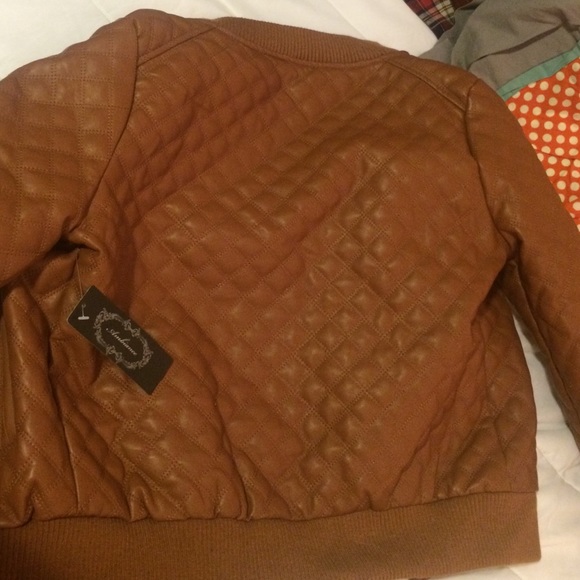 Brown leather jacket - Picture 4 of 4