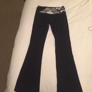 Reversible lulu lemon yoga pants size 6