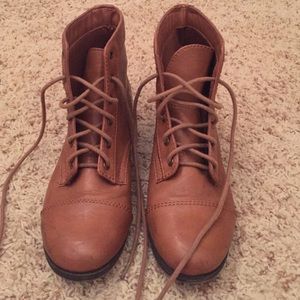 Caramel brown ankle booties