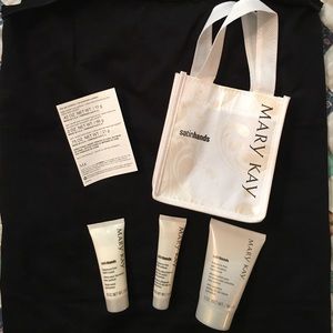 💕 Mary Kay Satin Hands 💕