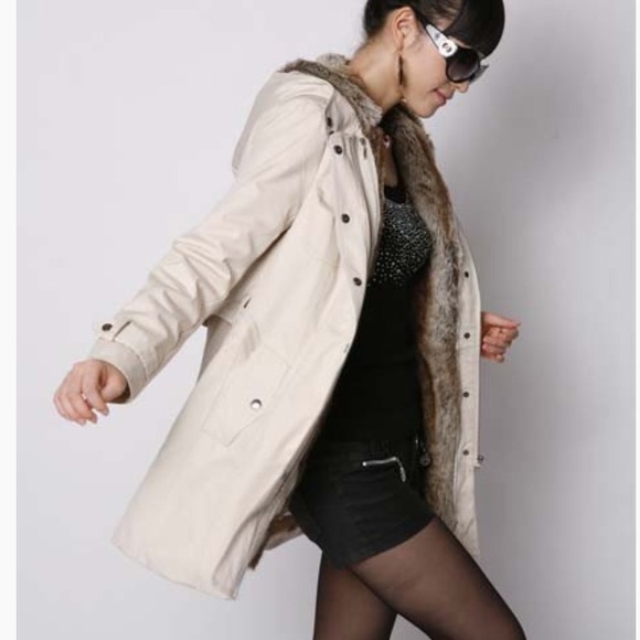 Beige hooded faux fur coat - Picture 2 of 4