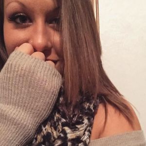 Meet your Posher, Caitlin