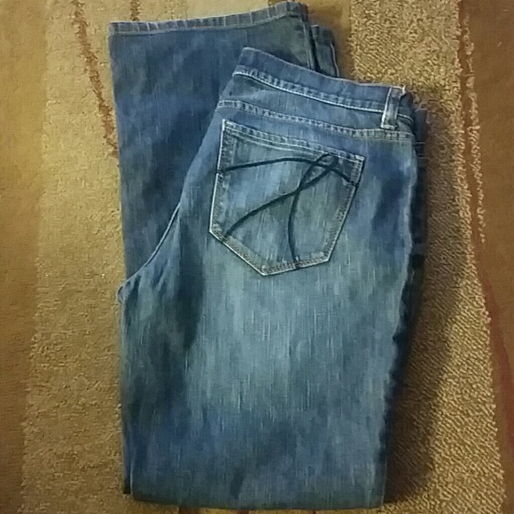 Low Rise Bootcut Jeans - Picture 3 of 3