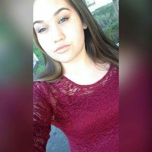 Meet your Posher, Abigail