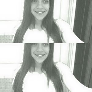 Meet your Posher, Casandra