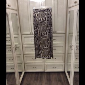Maxi skirt with tribal pattern