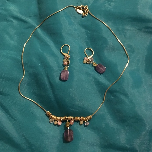 Express gold and imitation amethyst jewelry set