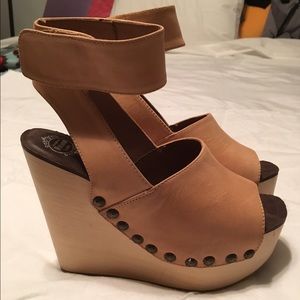 Jeffrey Campbell Amuck Peep Toe Platform