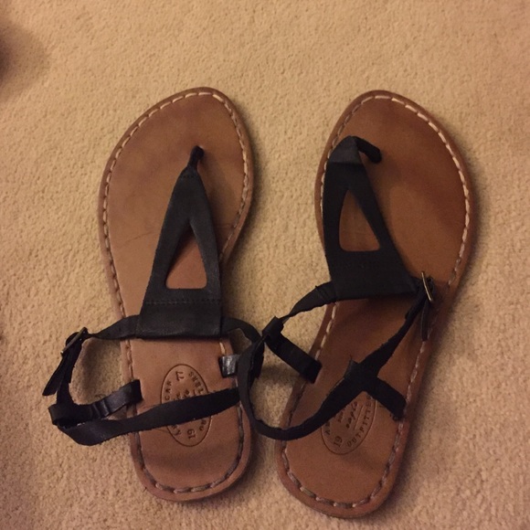 American outfitter sandals
